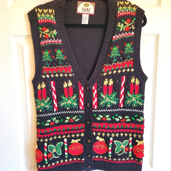 Tiara Sweaters - Vintage Grandpa Ugly Christmas Sweater Vest Med